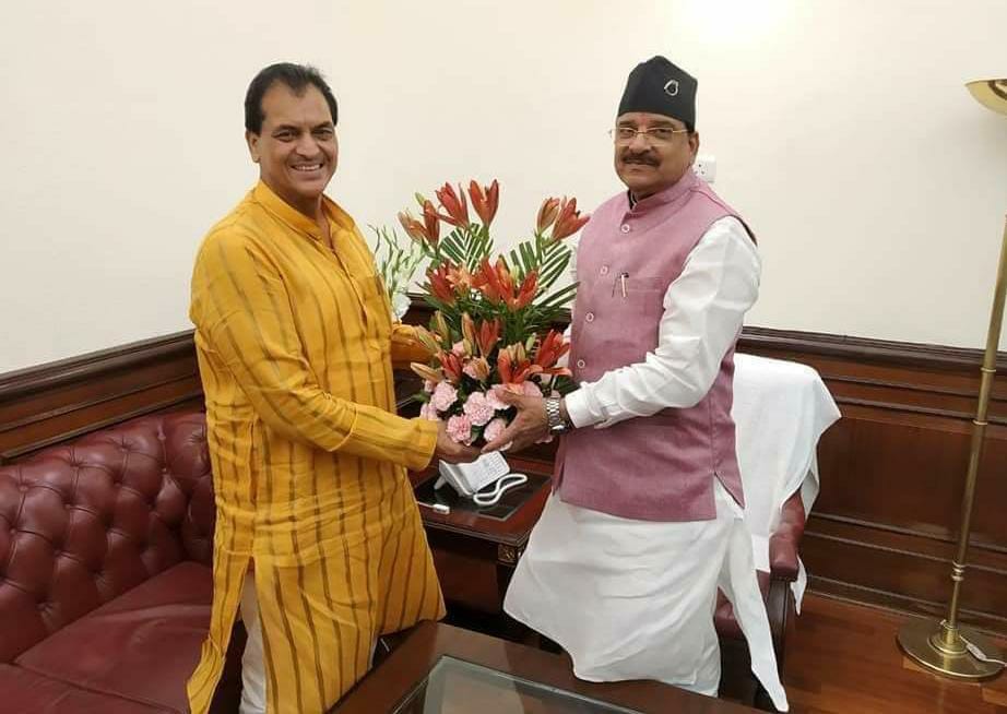 स्पीकर अग्रवाल ने केंद्रीय रक्षा एवं पर्यटन राज्य मंत्री अजय भट्ट से की भेंट