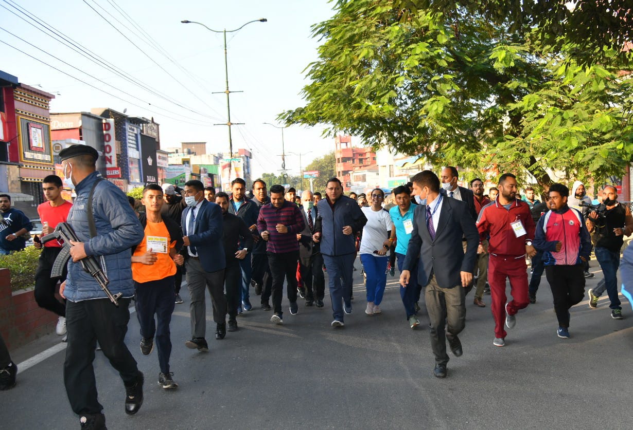 राष्ट्रीय एकता दिवस पर सीएम धामी रन फॉर यूनिटी में दौड़े