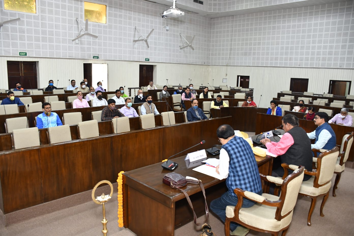 एक दूसरे के बिना अधूरे हैं भाषा और मनुष्य, आईआईटी में हिंदी कार्यशाला आयोजित