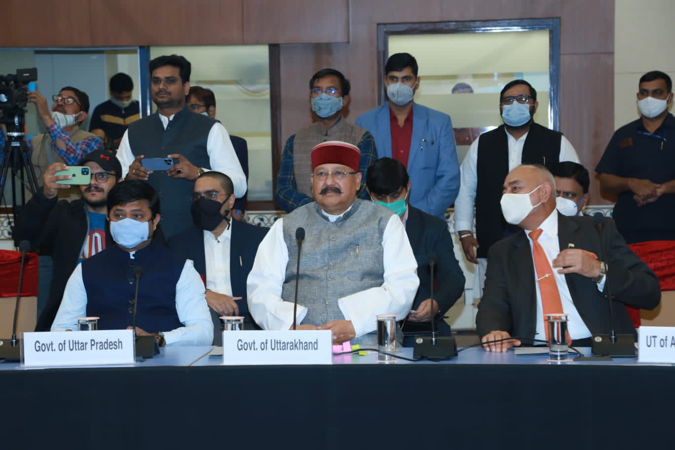 सिविल एवियशन मिनिस्टर कांफ्रेंस“ में हरिद्वार में अंतरराष्ट्रीय एयरपोर्ट की अनिवार्यता के विषय में बताया