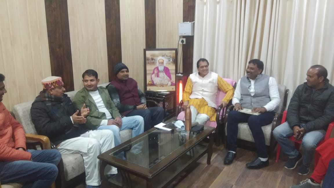 विजय संकल्प रथ यात्रा की तैयारियों को लेकर ली कार्यकर्ताओं की बैठक