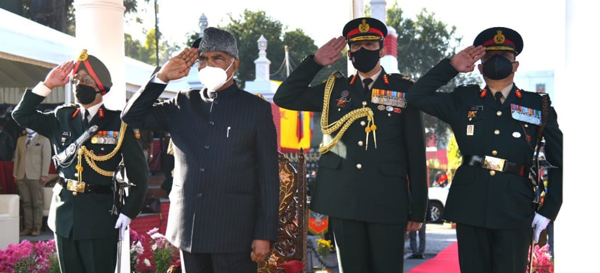 आईएमए पासिंग आउट परेड में राष्ट्रपति रामनाथ कोविंद ने ली परेड की सलामी, भारतीय सेना को मिले 319 अधिकारी