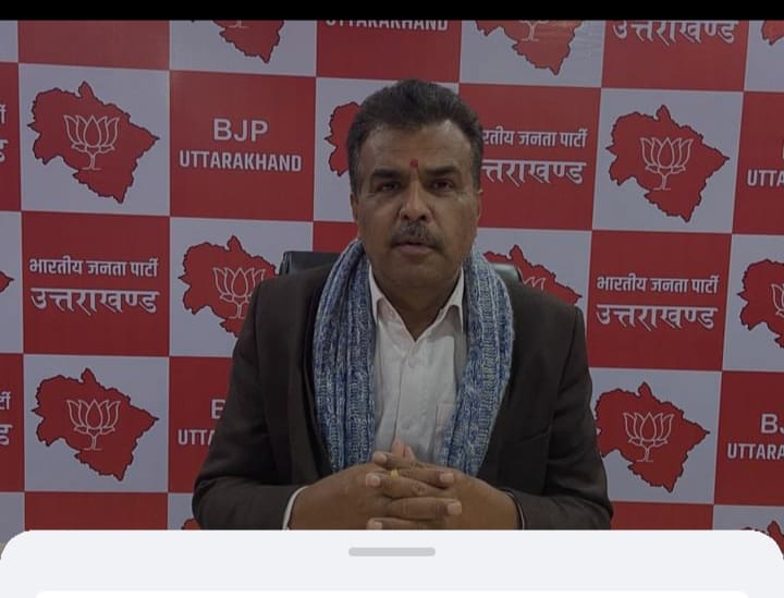 कांग्रेस के नेता उत्तराखंड को राजनीतिक रोटियां सेंकने का माध्यम बनाना चाहते, जनता सिखाएगी सबकः जोशी