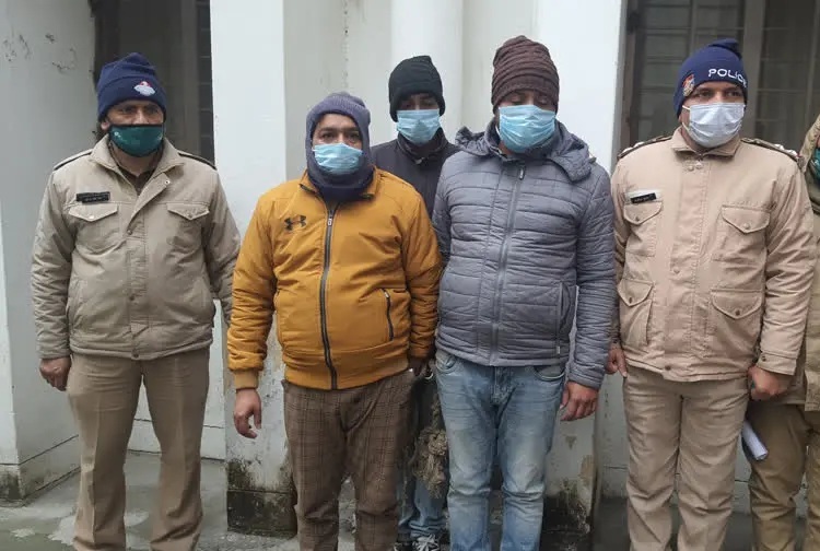 हेरोइन के साथ तीन गिरफ्तार, बांग्लादेश से लाई गई थी खेप