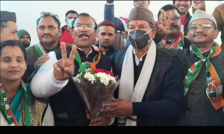 भाजपा को लगा बड़ा झटका, ललित प्रसाद आर्य अपने दर्जनों साथियों के साथ कांग्रेस पार्टी में हुए शामिल