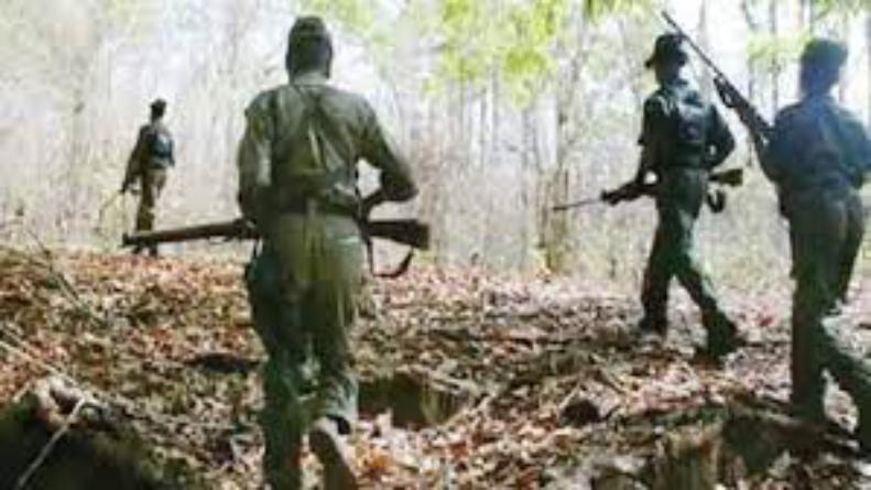 छत्तीसगढ़ के बीजापुर जिले में सीआरपीएफ जवानों और नक्सलियों के बीच मुठभेड़, सीआरपीएफ के असिस्टेंट कमांडेंट शहीद