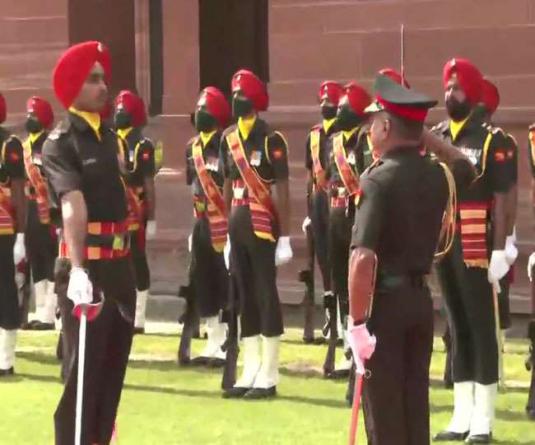 सेनाध्यक्ष जनरल मनोज पांडे ने कहा- उनके लिए गर्व की बात है उन्हें भारतीय सेना का नेतृत्व करने का अवसर मिला