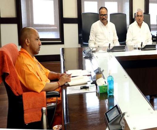 मुख्यमंत्री योगी आज सभी नगरीय निकायों के जनप्रतिनिधियों और अधिकारियों के साथ सड़क सुरक्षा अभियान पर करेंगे संवाद