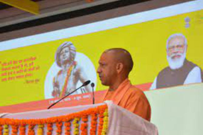 मुख्यमंत्री योगी आदित्यनाथ ने गोरखपुर में 144 करोड़ की 61 परियोजनाओं का लोकापर्ण व शिलान्यास किया