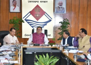 Uttarakhand: मुख्यमंत्री धामी की सख्त चेतावनी, राष्ट्रीय राजमार्गों की हालत रही ख़राब तो नपेंगे अधिकारी