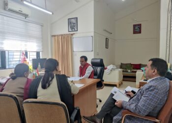 Uttarakhand Government: शिक्षा मंत्री ने विभागीय अधिकारियों की लगाई क्लास