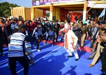 48वीं राष्ट्रीय जूनियर कबड्डी चैंपियनशिप में मुख्यमंत्री धामी ने कबड्डी खेल किया प्रतियोगिता का शुभारंभ