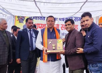 कलम की ताकत हमेशा क्रांति लाई है: मुख्यमंत्री धामी