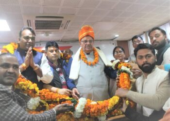 राज्य कृषि विपणन बोर्डों की राष्ट्रीय परिषद का अध्यक्ष बनने पर कैबिनेट मंत्री गणेश जोशी का भाजपा कार्यालय में हुआ भव्य स्वागत