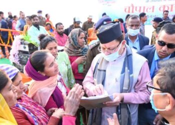 टनकपुर में चौपाल के माध्यम से मुख्यमंत्री धामी ने सुनी जनता की शिकायतें