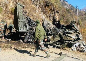 सिक्किम में बड़ा हादसा, खाई में गिरा सेना का ट्रक, 16 जवानों की मौत