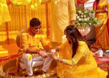 उर्वशी रौतेला पहुंची भाई की शादी में अपने पैतृक गांव