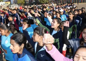 धामी सरकार का सरकरी डॉक्टरों को रिटायरमेंट तोहफा, अब 65 साल की उम्र में रिटायर होंगे डॉक्टर