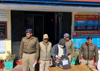 धामी सरकार का सरकरी डॉक्टरों को रिटायरमेंट तोहफा, अब 65 साल की उम्र में रिटायर होंगे डॉक्टर