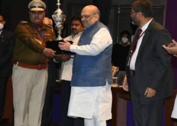 उत्तराखण्ड के लिए गौरव का पल, गृह मंत्री अमित शाह ने किया थानाध्यक्ष लक्ष्मण जगवाण को सम्मानित