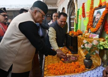 सैनिक कल्याण मंत्री गणेश जोशी ने दी मेजर शहीद विभूति को श्रद्धांजलि