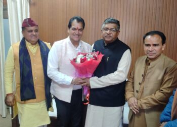 पूर्व केंद्रीय मंत्री रविशंकर प्रसाद का देहरादून आगमन पर वित्त मंत्री डॉ प्रेमचंद अग्रवाल ने स्वागत किया