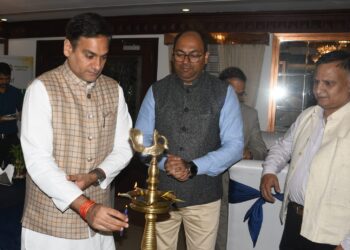 कैबिनेट मंत्री सौरभ बहुगुणा ने राज्य में हस्तशिल्प को स्वरोजगार से जोड़ने की पहल की