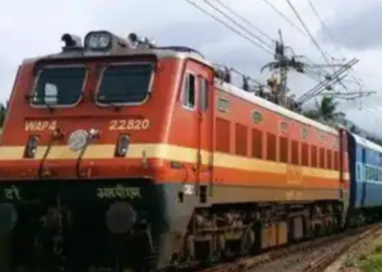 उत्तराखंड: दिल्ली NCR से चलने वाली 40 रेलगाड़ियां प्रभावित और 24 बंद।