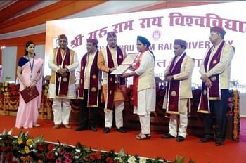 उत्तराखंड: देहरादून में आज श्री गुरु राम राय विश्वविद्यालय का प्रथम दीक्षांत समारोह किया गया आयोजित।