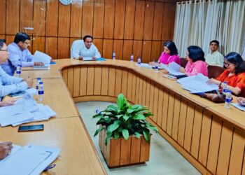 उत्तराखंड: डेंगू से बचाव को चलायें जागरूता अभियान, अभियान में रेखीय विभागों को भी शामिल करने के दिये निर्देश।