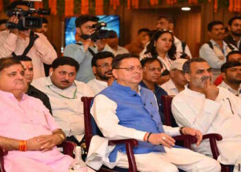 सीएम धामी ने मीडिया से किया संवाद, कहा- नौ सालों में हुआ गरीबों का कल्याण