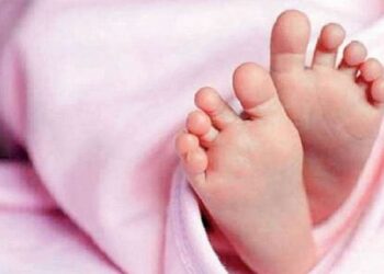 उत्तराखंड: अल्मोड़ा की बेहाल स्वास्थ्य सुविधा की एक बार फिर खुली पोल, बेहाल व्यवस्था ने एक और नवजात की ली जान।