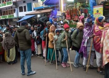 उत्तराखंड: केदारनाथ धाम के लिए रवाना हुए रोके गए यात्री।