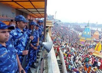 उत्तराखंड: आज सोमवती अमावस्या पर बड़ी संख्या में श्रद्धालु पहुंचे धर्मनगरी हरिद्वार।