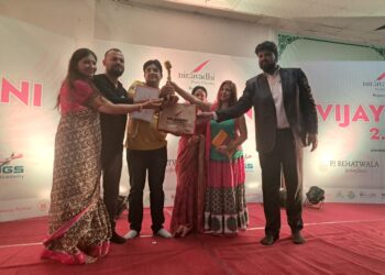 विजयवाणी के मंच पर नए उभरते कवियों, शायरों ने किया प्रतिभा का मंचन