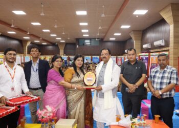 केन्द्रीय संचार ब्यूरो सूचना एवं प्रसारण मंत्रालय भारत सरकार नैनीताल द्वारा शैमफोर्ड सीनियर सेकेंडरी स्कूल में चित्र प्रदर्शनी का आयोजन