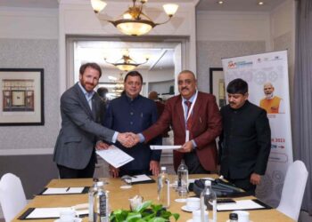 लंदन में सीएम धामी ने किया 2 हजार करोड़ रुपए का एमओयू