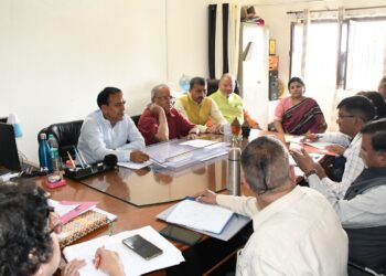 Uttarakhand college news: शिक्षा विभाग के अधिकारियों को दिए क्लस्टर स्कूलों के प्रस्ताव शीघ्र भेजने के निर्देश