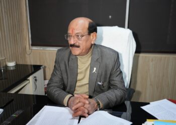 वन मंत्री सुबोध उनियाल ने ली अधिकारियों की समीक्षा बैठक, जमीनों के सम्बन्ध में जिलाधिकारियों को रिपोर्ट तैयार करने के दिए निर्देश