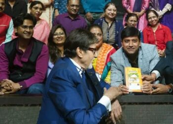 मां भ्रदकाली कि पुस्तक पाकर भाव-विभोर हुए अमिताभ बच्चन, कहा मां भद्रकाली के चरणों में रखते है श्रद्धा