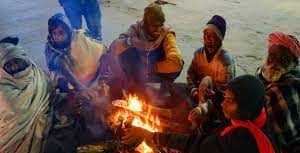 Uttarakhand Weather: राज्य में शीतलहर का प्रकोप, कोहरे के बीच खिली हल्की धूप, हरिद्वार में स्कूल बंद