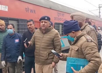 Haridwar Crime: बांद्रा एक्सप्रेस ट्रेन के शौचालय में युवक का शव, मचा हड़कप, शिनाख्त नहीं