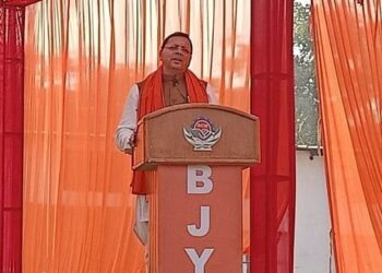 नमो नवमतदाता सम्मलेन में पहुंचे धामी बोले- सही जगह करें मतदान…आपके एक वोट से ही अयोध्या में श्री राम हुए विराजमान