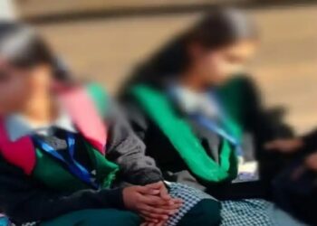यहां ऐसा क्या हुआ की स्कूल में अचानक चीखने-चिल्लाने लगी छात्राएं, करनी पड़ी स्कूल की छुट्टी