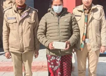 अल्मोड़ा : नशा तस्करों पर पुलिस का एक्शन जारी, लाखों की स्मैक के साथ महिला को किया गिरफ्तार