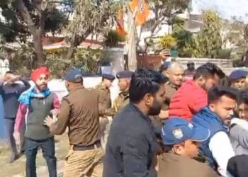 एनएसयूआई का प्रदर्शन…कांग्रेस पार्टी के खाते फ्रीज करने के विरोध में उतरे