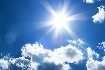 Weather Update Uttarakhand : देहरादून में पारा 37 डिग्री सेल्सियस के पार, शुष्क मौसम के चलते बढ़ रही गर्मी