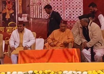 उत्तराखंड पहुंचे उत्तर प्रदेश के मुख्यमंत्री योगी आदित्यनाथ, भतीजे के शादी में होंगे शामिल