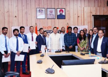 परिवहन विभाग में नई भर्तियां, सीएम धामी ने आठ अभ्यर्थियों को सौंपे नियुक्ति पत्र