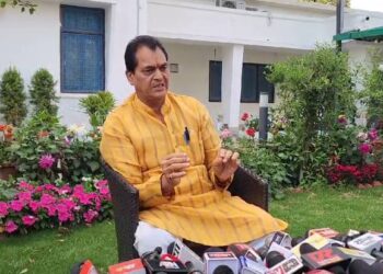 कैबिनेट मंत्री प्रेमचंद अग्रवाल देंगे इस्तीफा, CM आवास के लिए हुए रवाना